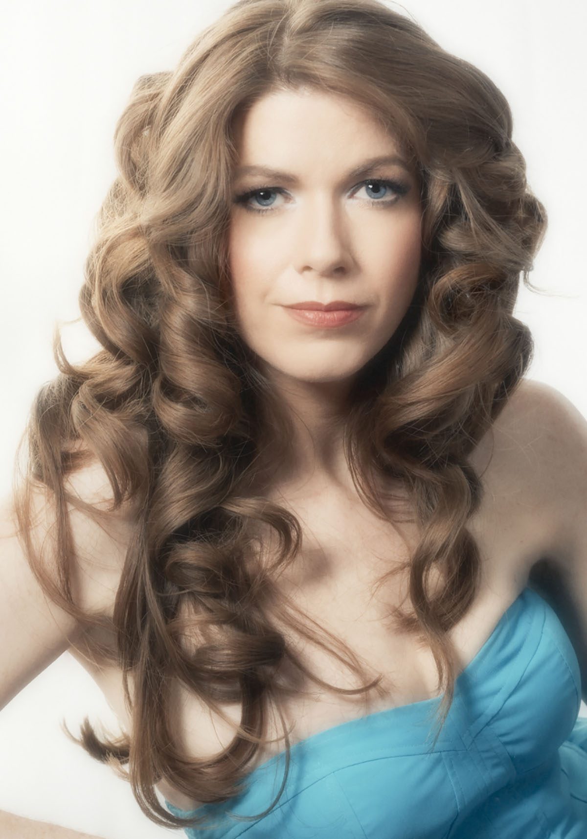 Mary Kent Photography is a Orlando FL portrait studio photographer who specializes in photography, headshots, branding, fashion, location, glamour, and  events.