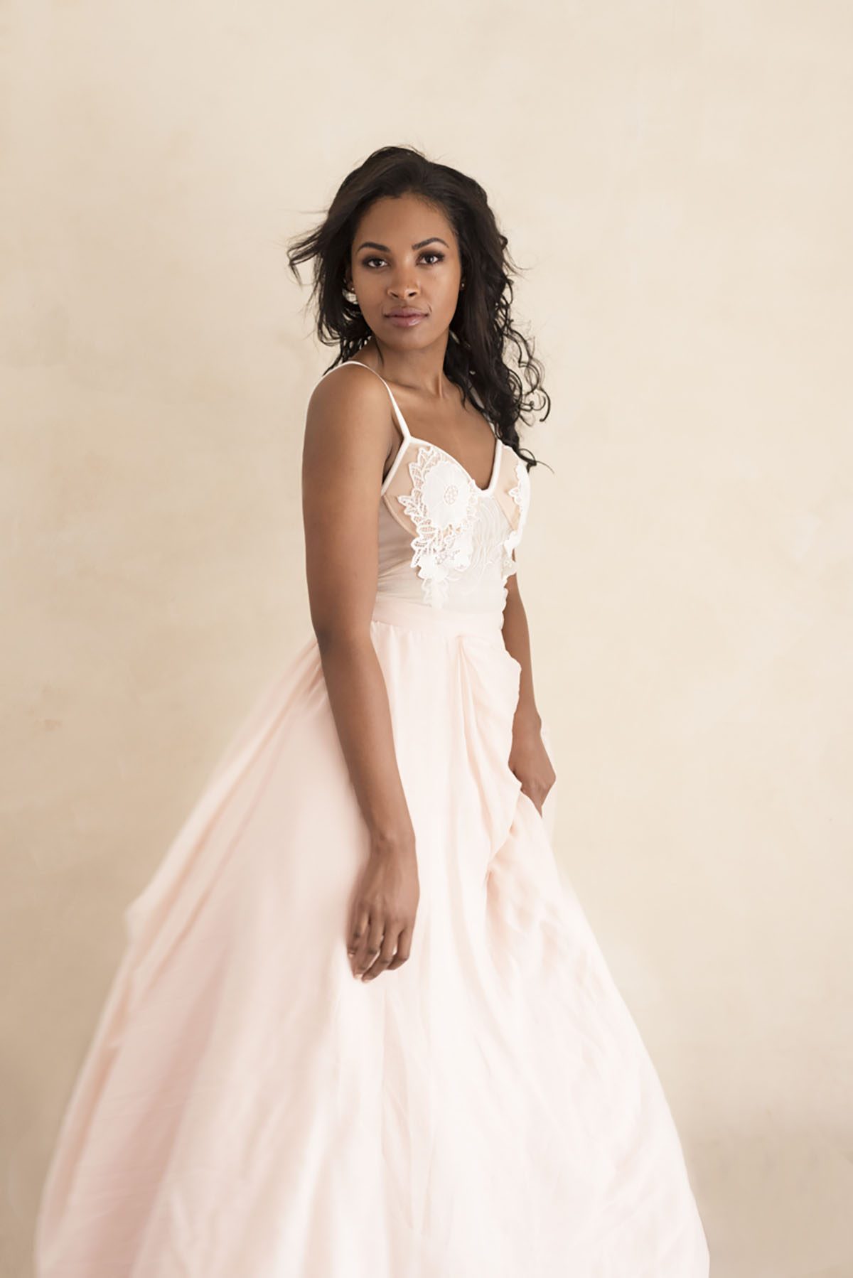 Mary Kent Photography is a Orlando FL portrait studio photographer who specializes in photography, headshots, branding, fashion, location, glamour, and  events.