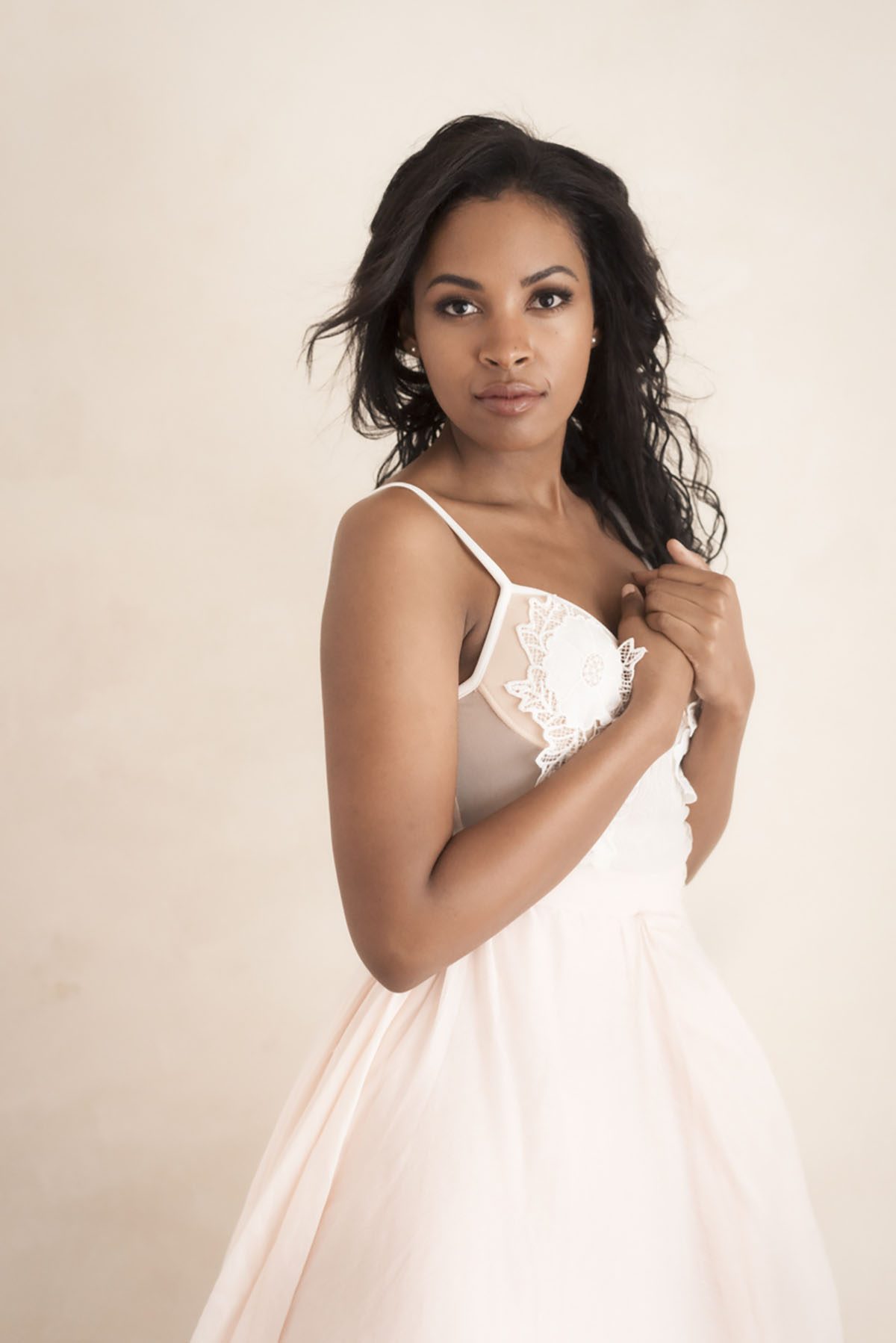 Mary Kent Photography is a Orlando FL portrait studio photographer who specializes in photography, headshots, branding, fashion, location, glamour, and  events.